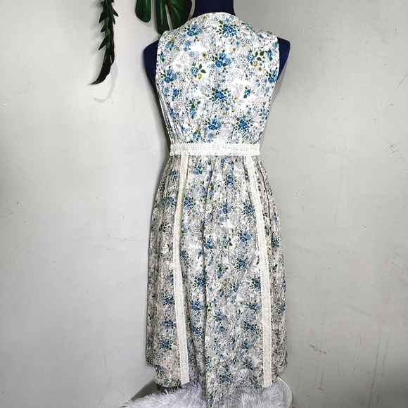 As Know As Maxi Cottage Peasant Dress - Picture 5 of 9